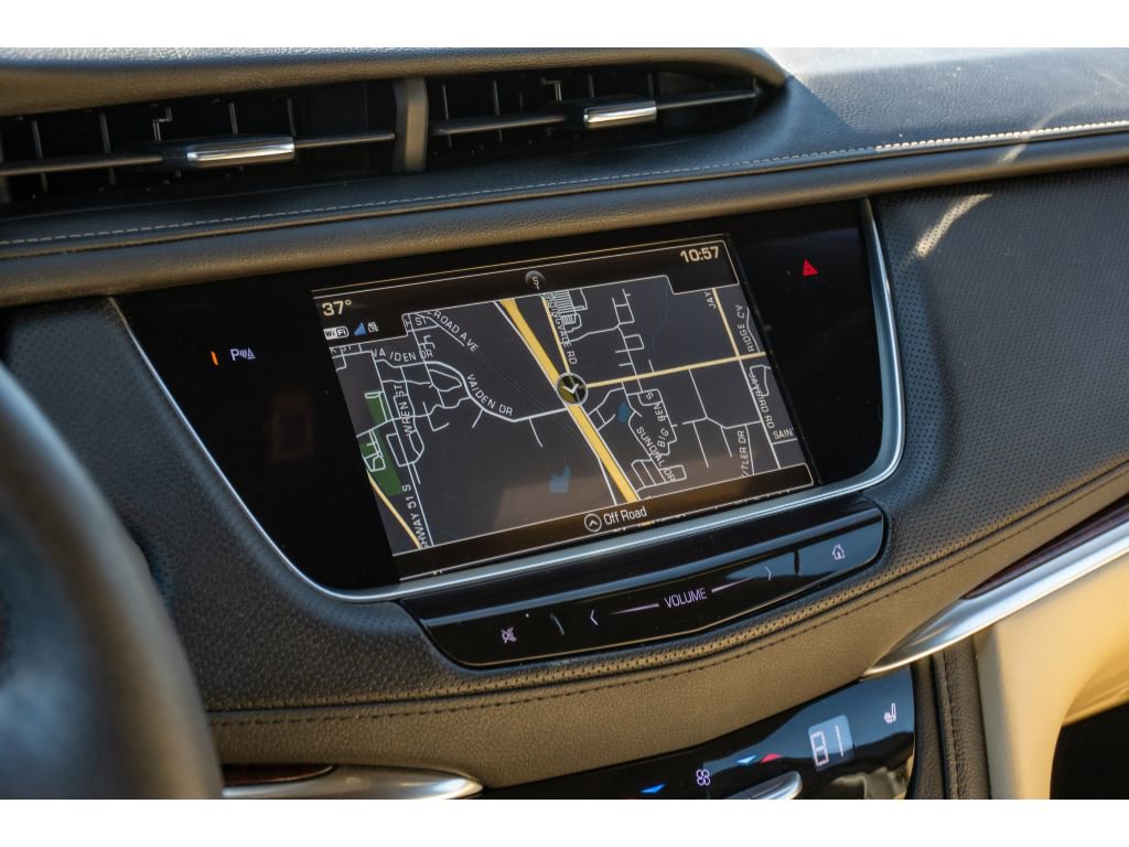 Used 2018 Cadillac XT5 Luxury w/ Driver Awareness Package image 21