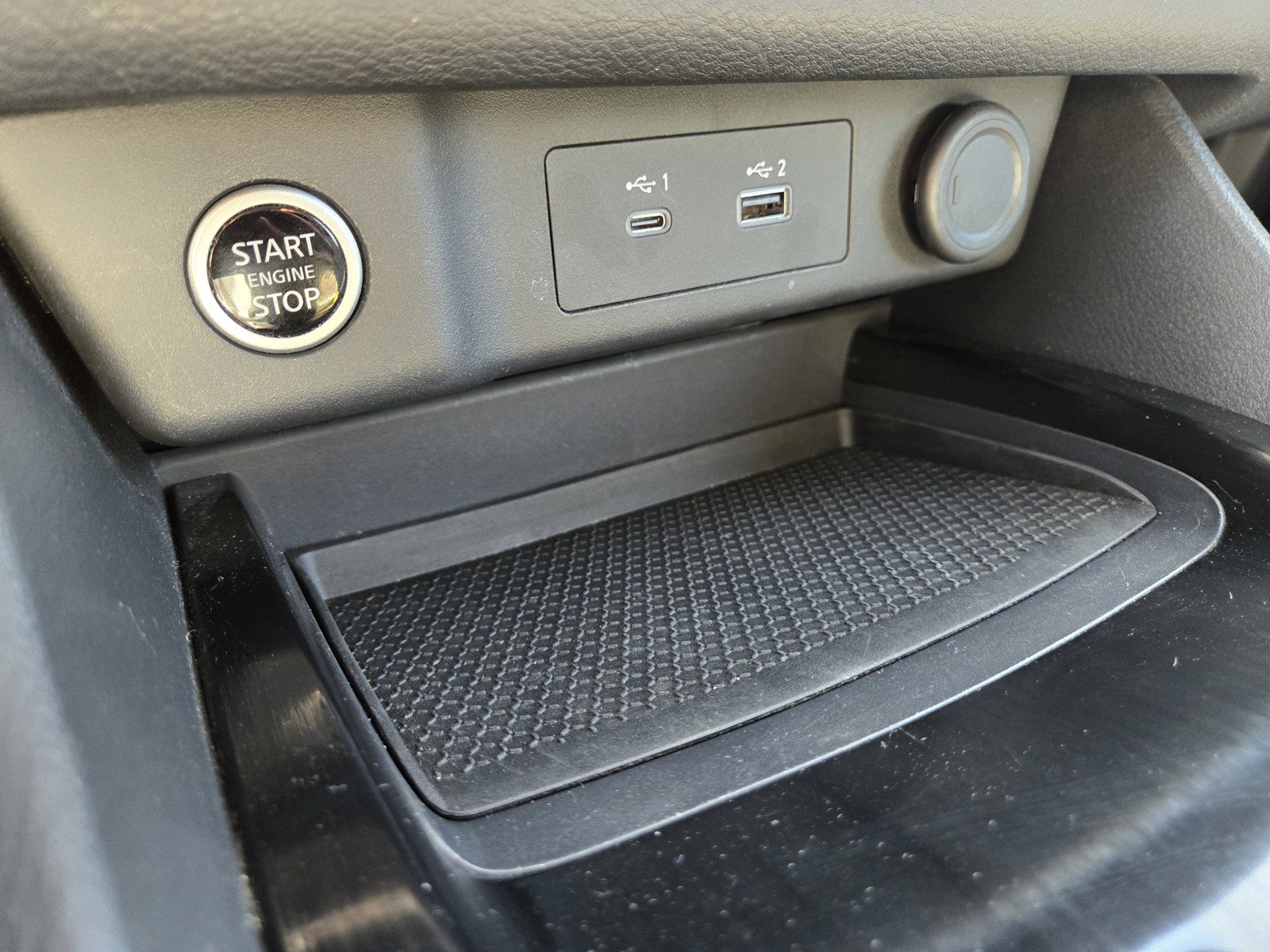 Certified 2023 Nissan Rogue SV FWD image 19