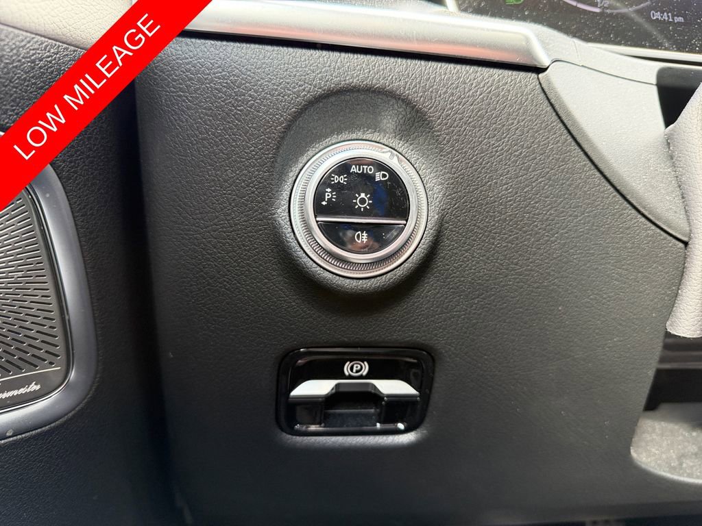 Used 2024 Mercedes-Benz C 300 4MATIC Sedan image 35