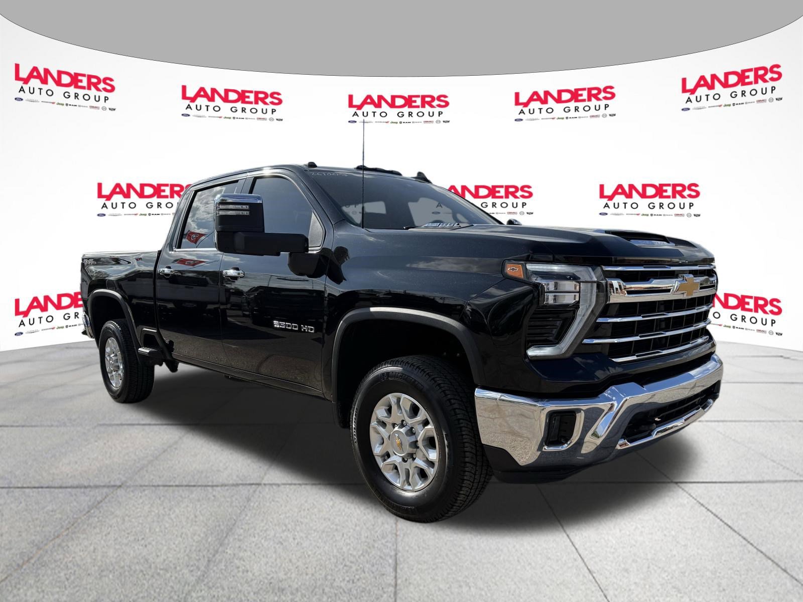Used 2025 Chevrolet Silverado 2500 LTZ image 1
