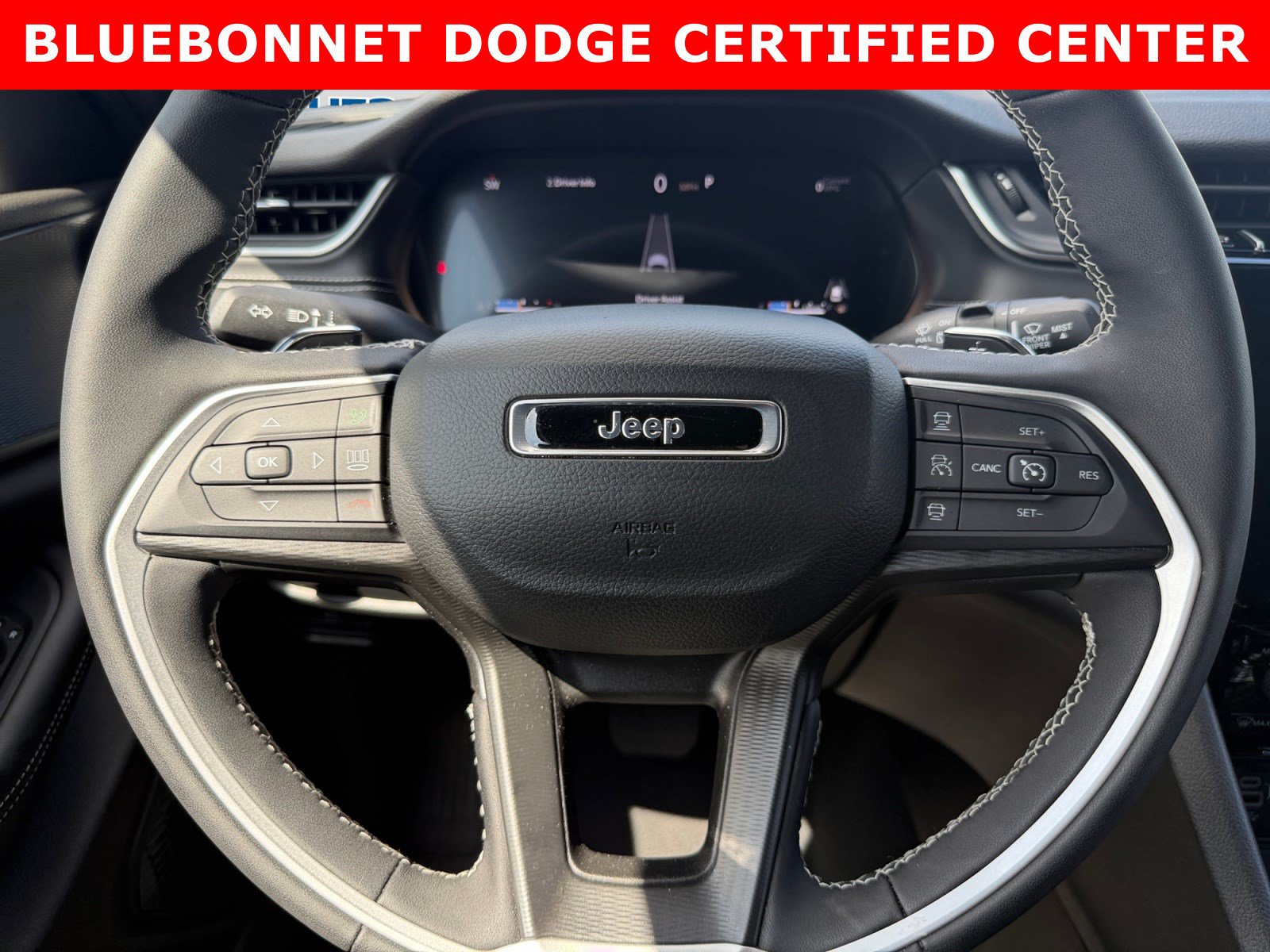 Used 2024 Jeep Grand Cherokee Altitude AWD/4WD image 19