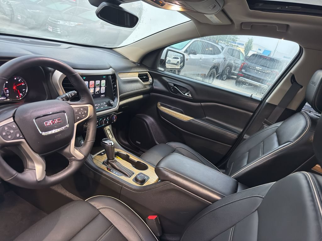 Certified 2018 GMC Acadia Denali w/ Technology Package AWD/4WD image 25
