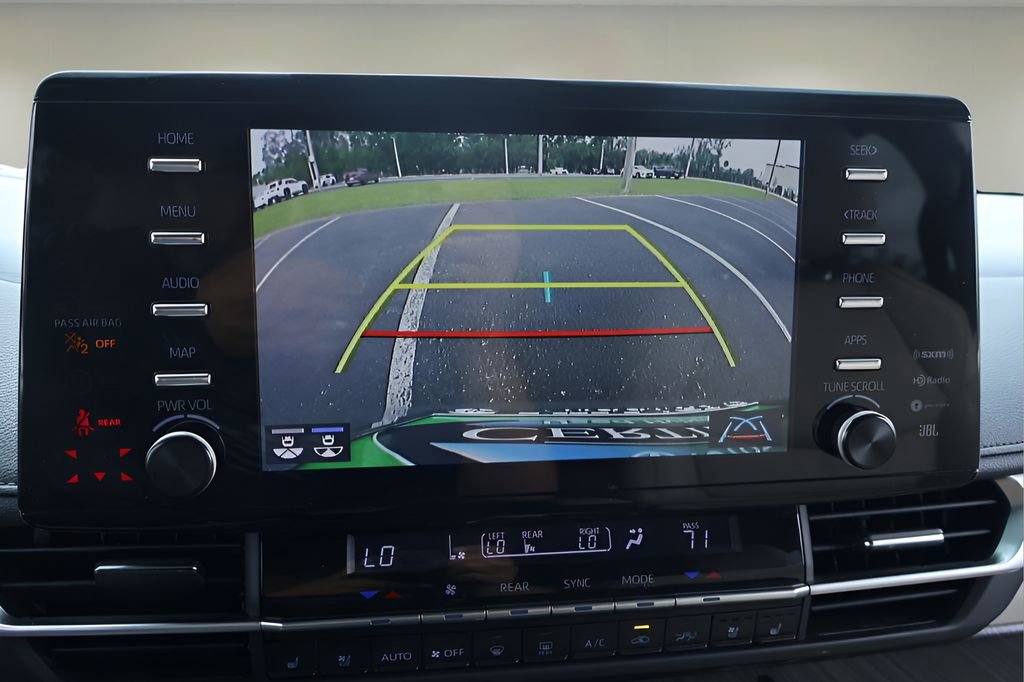 Certified 2022 Toyota Sienna Limited image 25