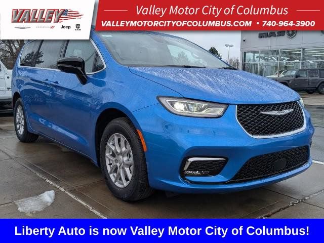 New 2026 Chrysler Pacifica Select image 1