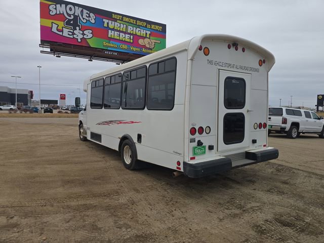 Used 2013 Ford E-450 and Econoline 450 Super Duty w/ Shuttle Bus Prep Pkg RWD image 12