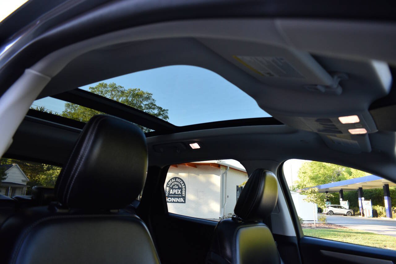 Used 2021 Ford Escape SEL w/ Technology Package FWD image 28