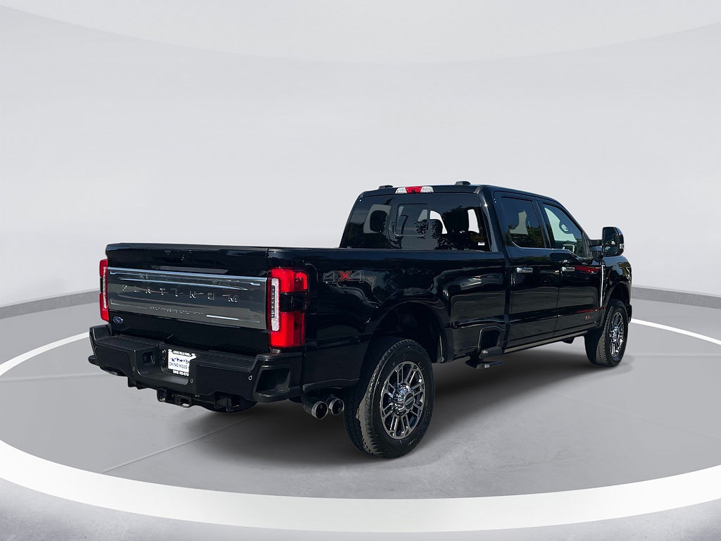 Certified 2025 Ford F250 Platinum w/ Platinum Plus Package AWD/4WD image 5