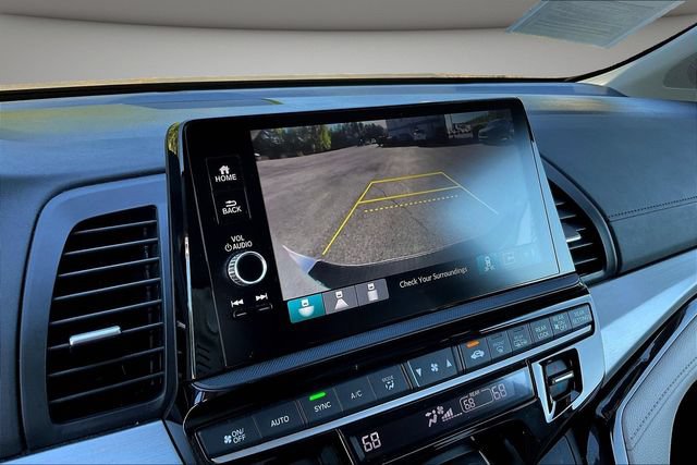 Used 2025 Honda Odyssey Touring image 16