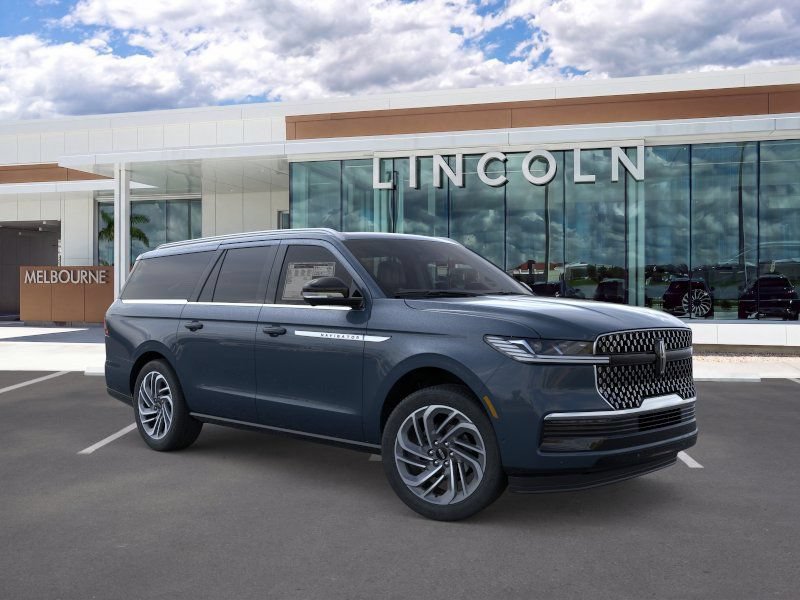 New 2026 Lincoln Navigator L Reserve AWD/4WD image 7