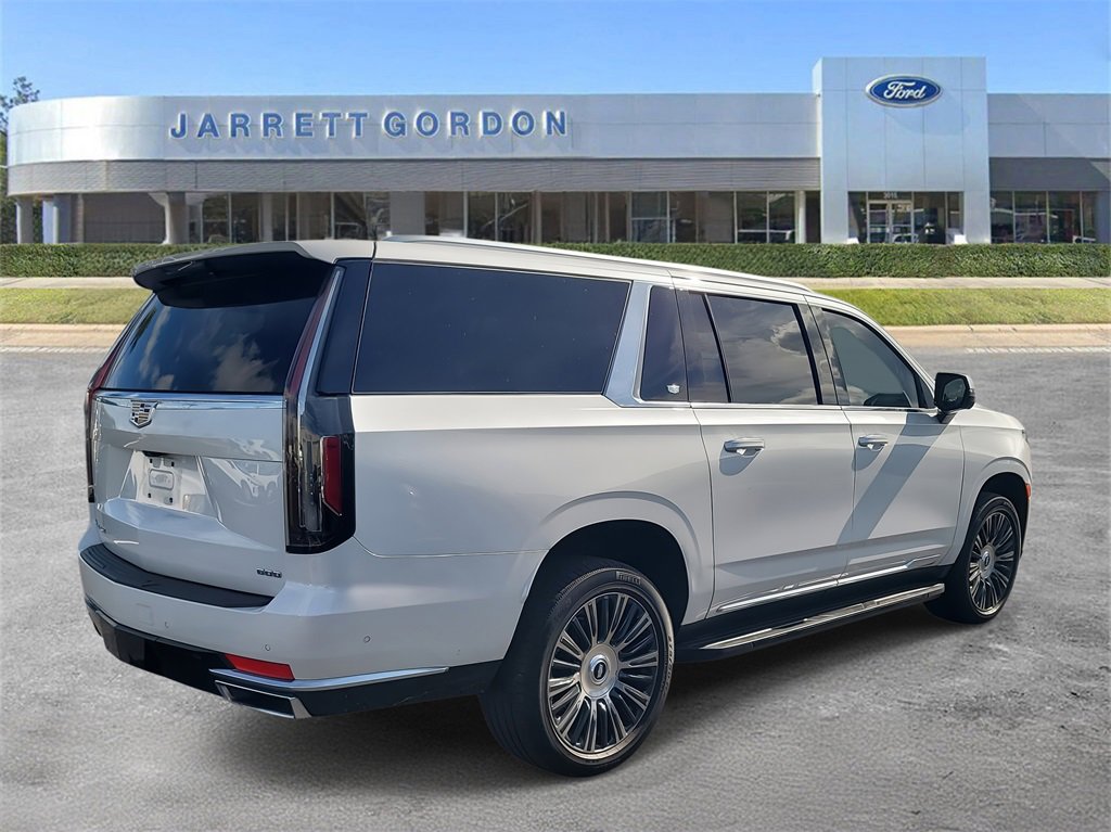 Used 2022 Cadillac Escalade ESV Premium Luxury image 3
