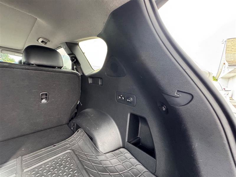 Used 2023 Hyundai Santa Fe Limited image 40