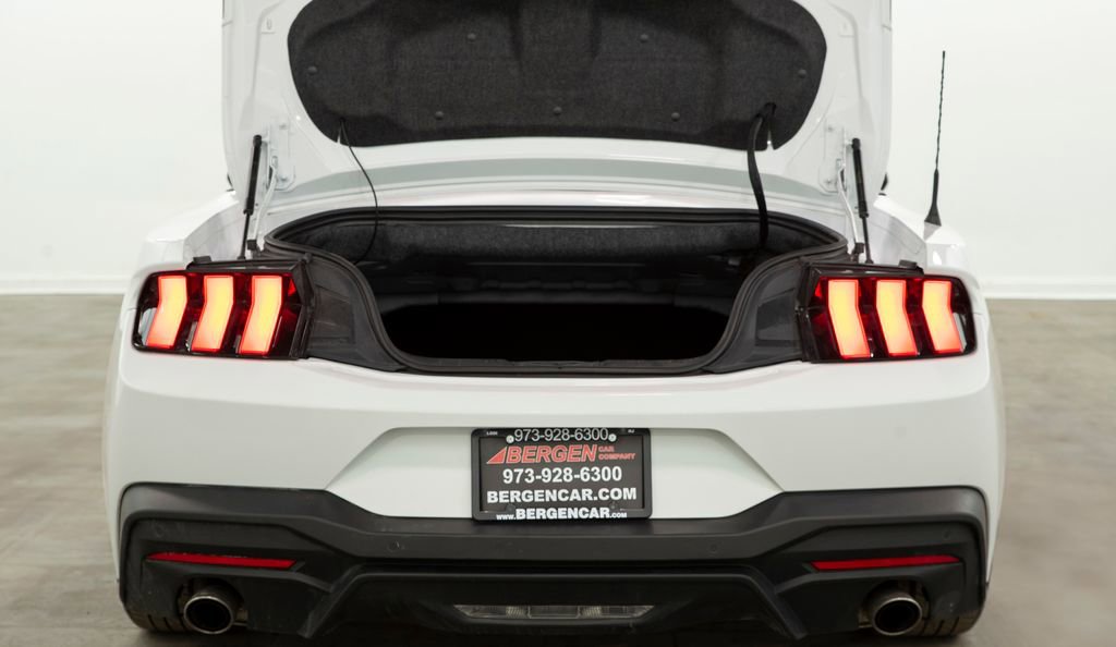 Used 2024 Ford Mustang Premium image 13