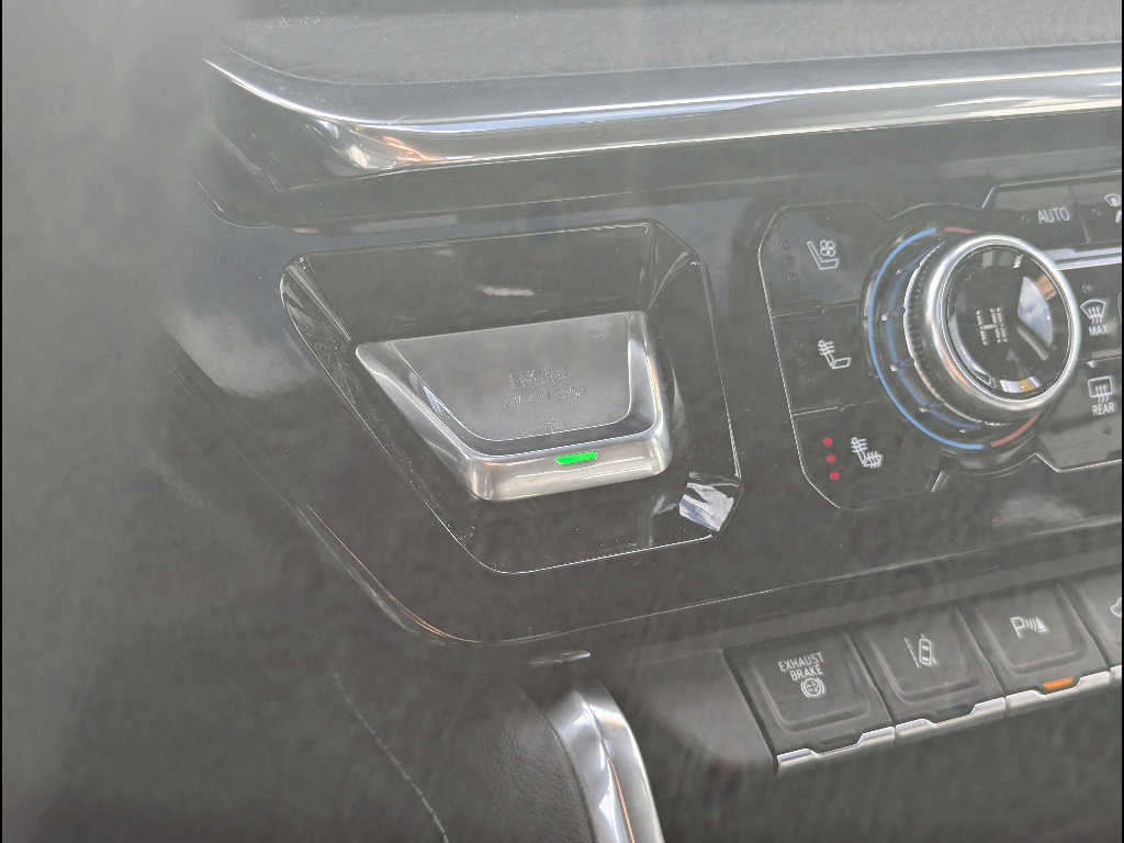 Used 2025 GMC Sierra 3500 Denali w/ Denali Reserve Package image 30