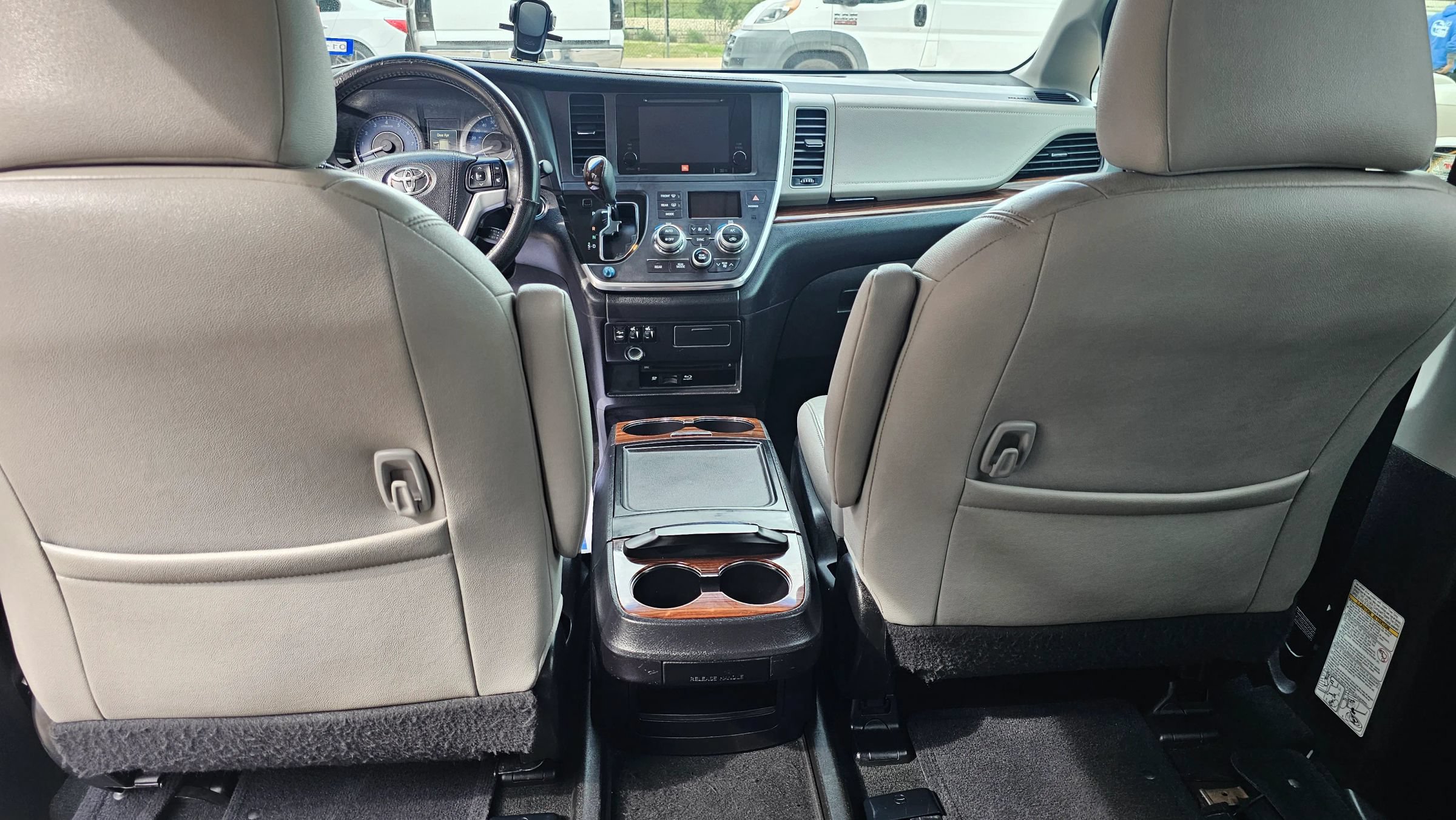 Used 2015 Toyota Sienna Limited Premium FWD image 20