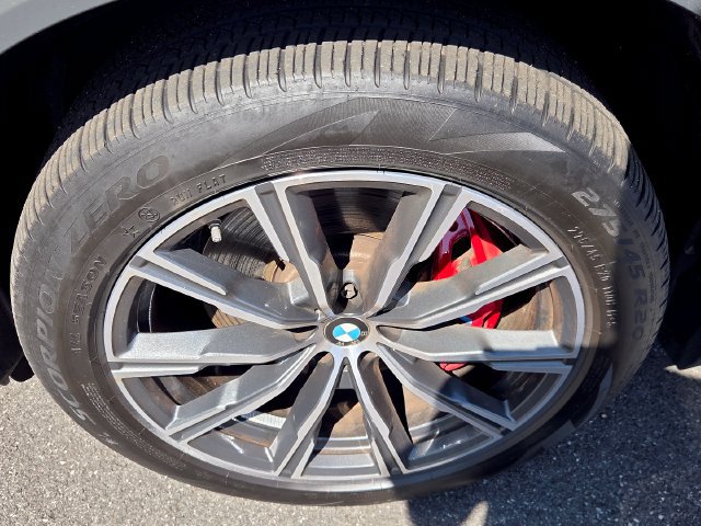 Used 2025 BMW X5 xDrive40i w/ M Sport Package AWD/4WD image 9