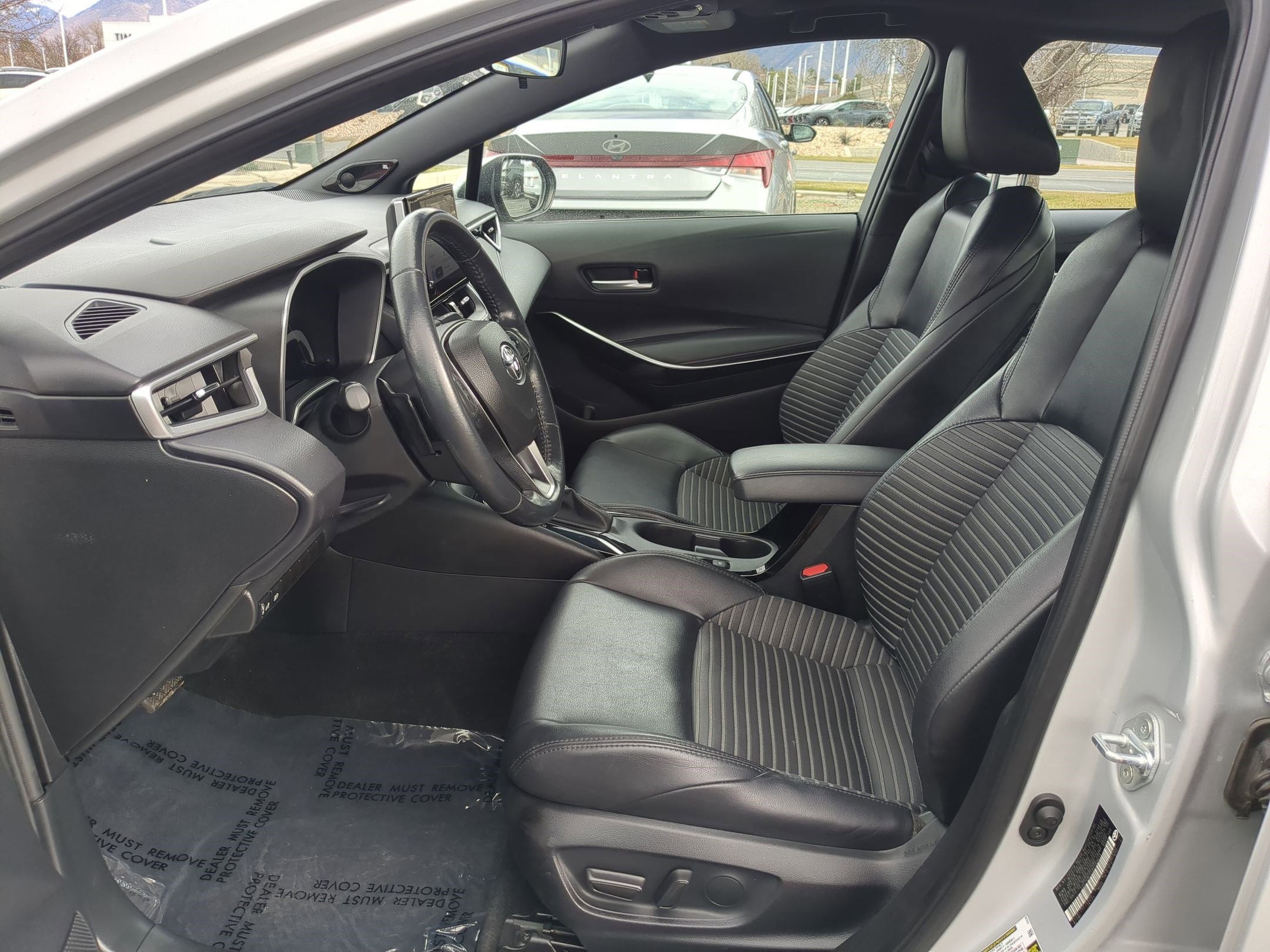 Used 2024 Toyota Corolla XSE FWD image 25