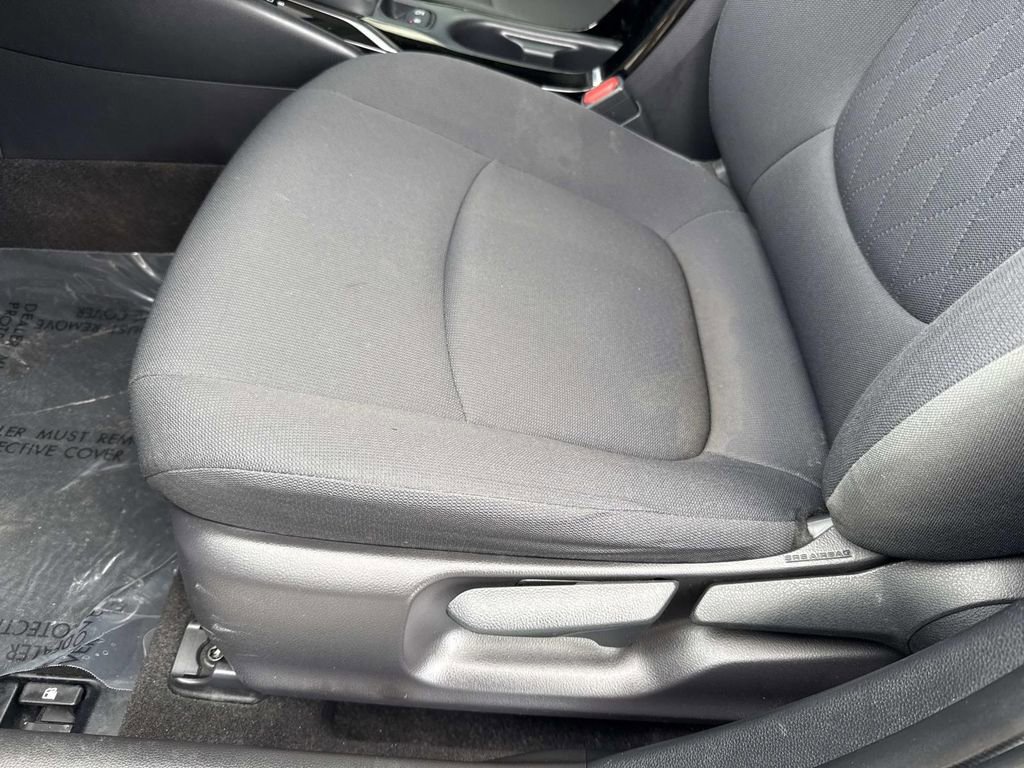 Used 2021 Toyota Corolla LE image 26