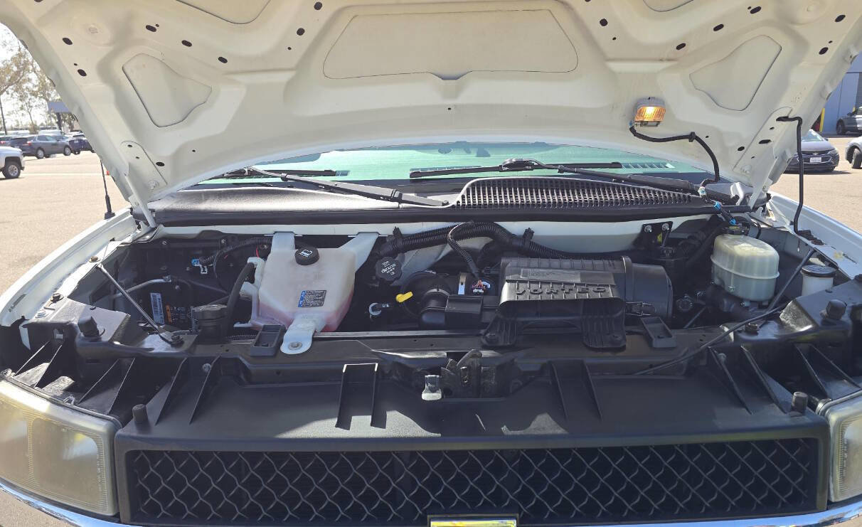 Used 2013 Chevrolet Express 2500 LS w/ Power Package RWD image 7