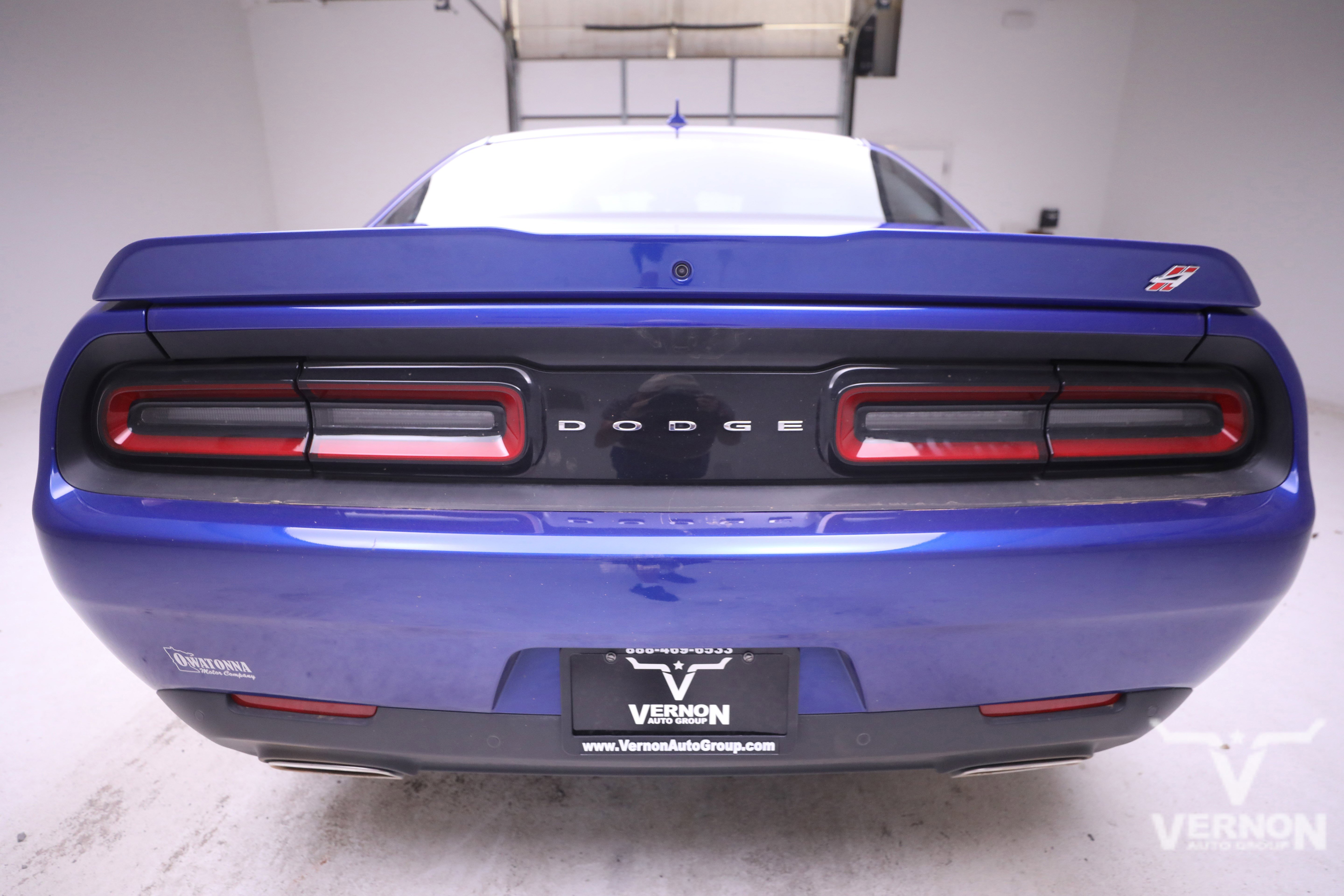 Used 2022 Dodge Challenger SXT w/ Plus Package image 3