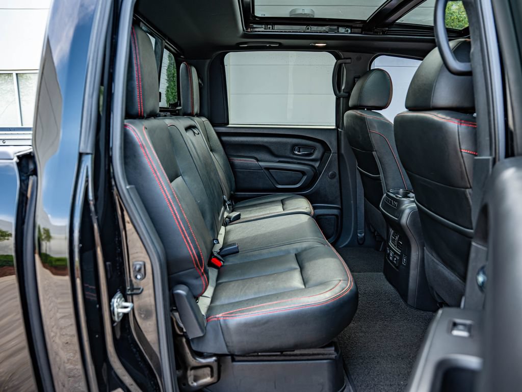 Used 2022 Nissan Titan PRO-4X w/ Pro-4x Convenience Package AWD/4WD image 39