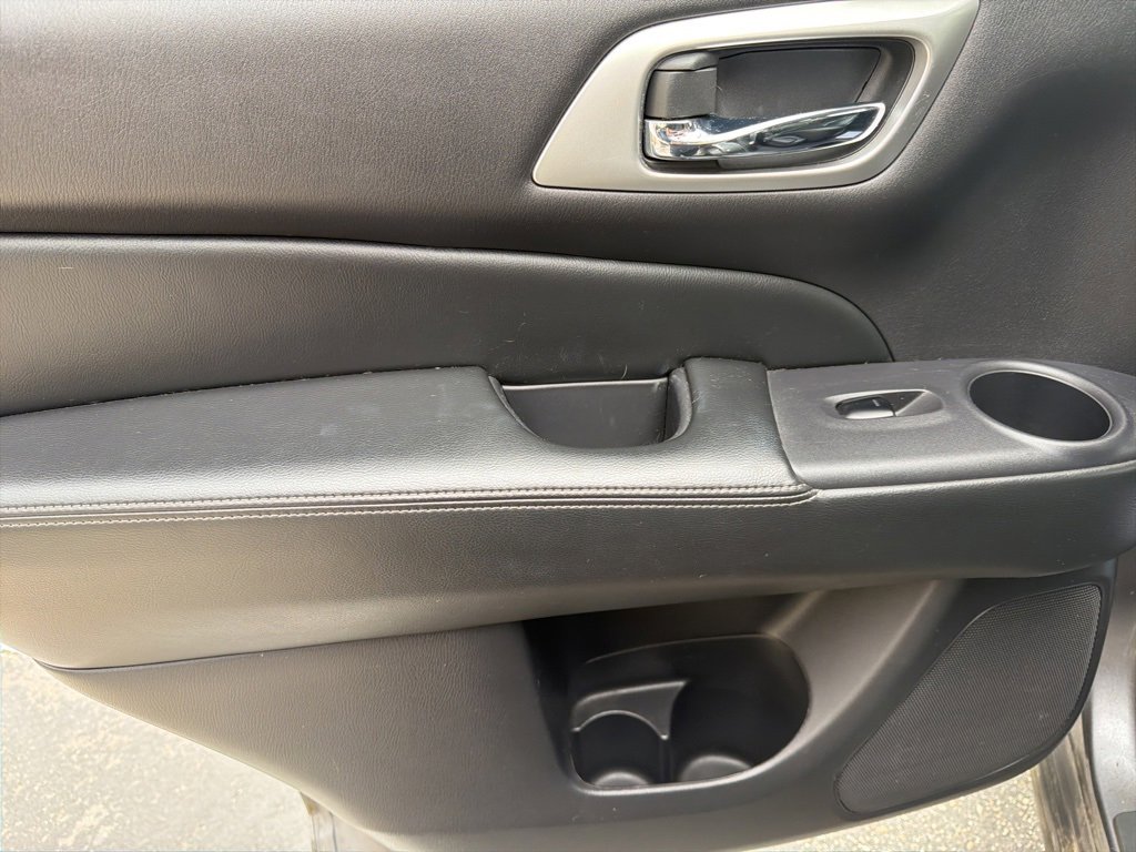 Used 2017 Nissan Pathfinder SL image 32