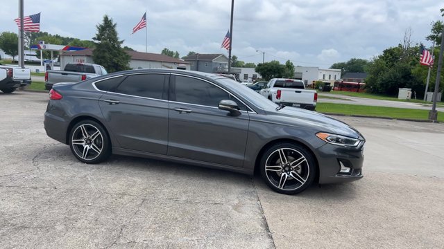 Used 2019 Ford Fusion Titanium FWD image 2
