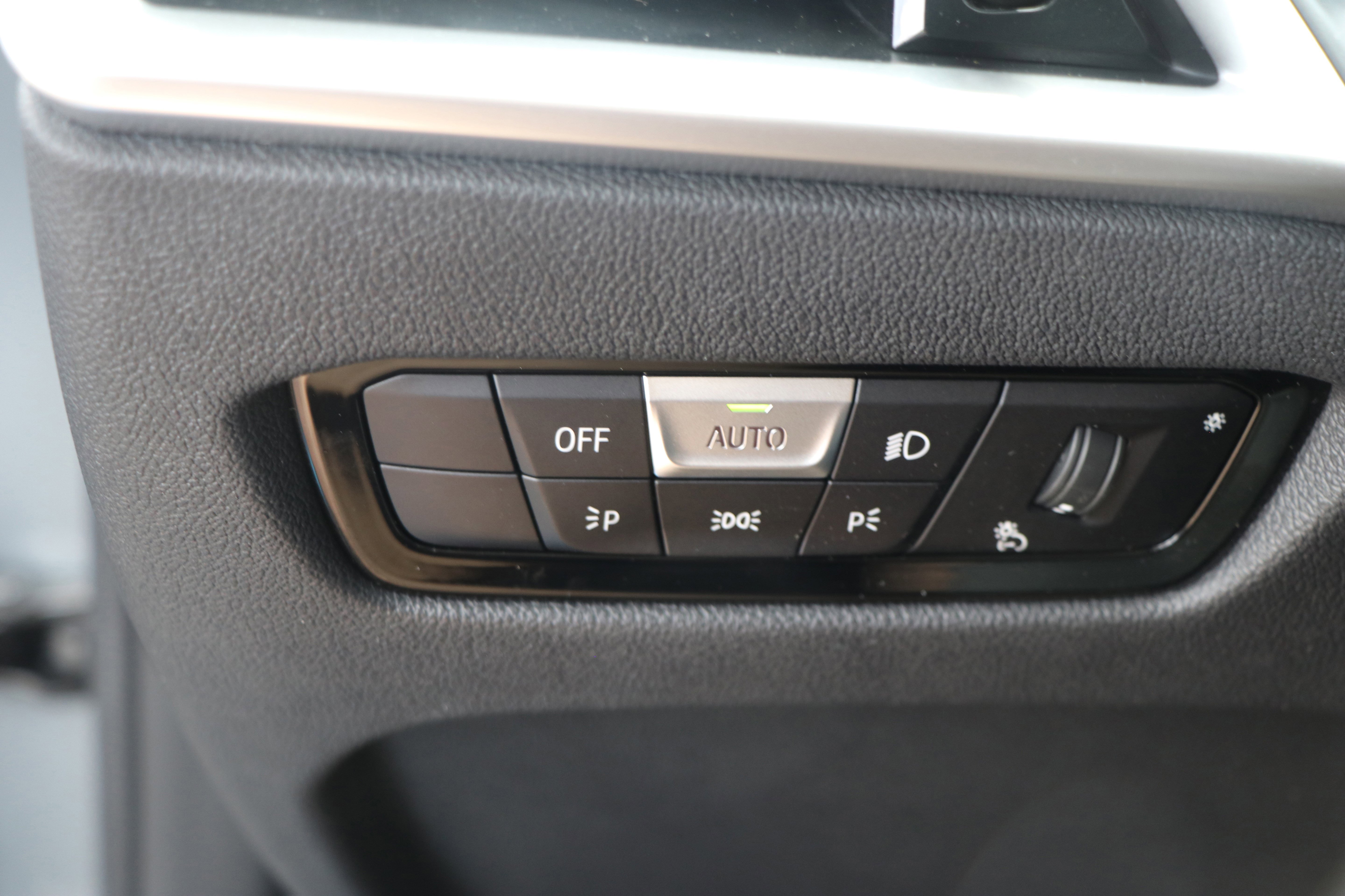 Certified 2026 BMW 430i Coupe w/ Premium Package image 25