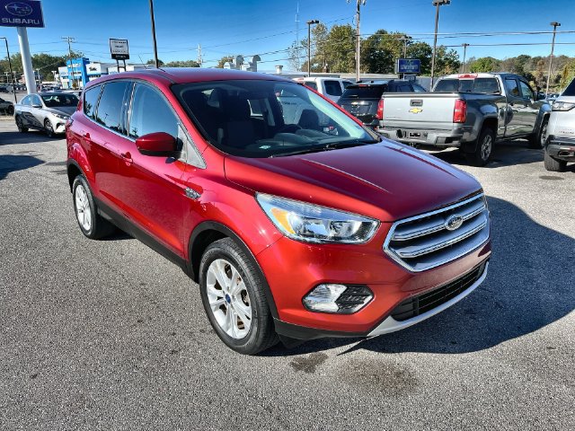 Used 2017 Ford Escape SE w/ SE Cold Weather Package AWD/4WD image 17