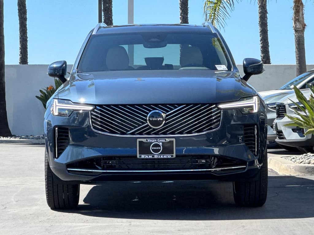 New 2026 Volvo XC90 B5 Core image 8