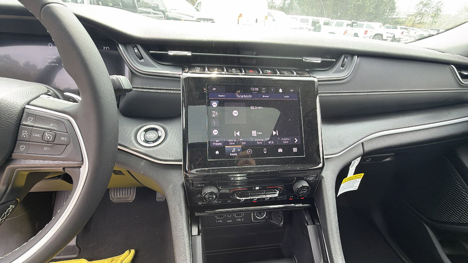 Used 2023 Jeep Grand Cherokee Laredo w/ Trailer Tow Prep Group (B) image 32