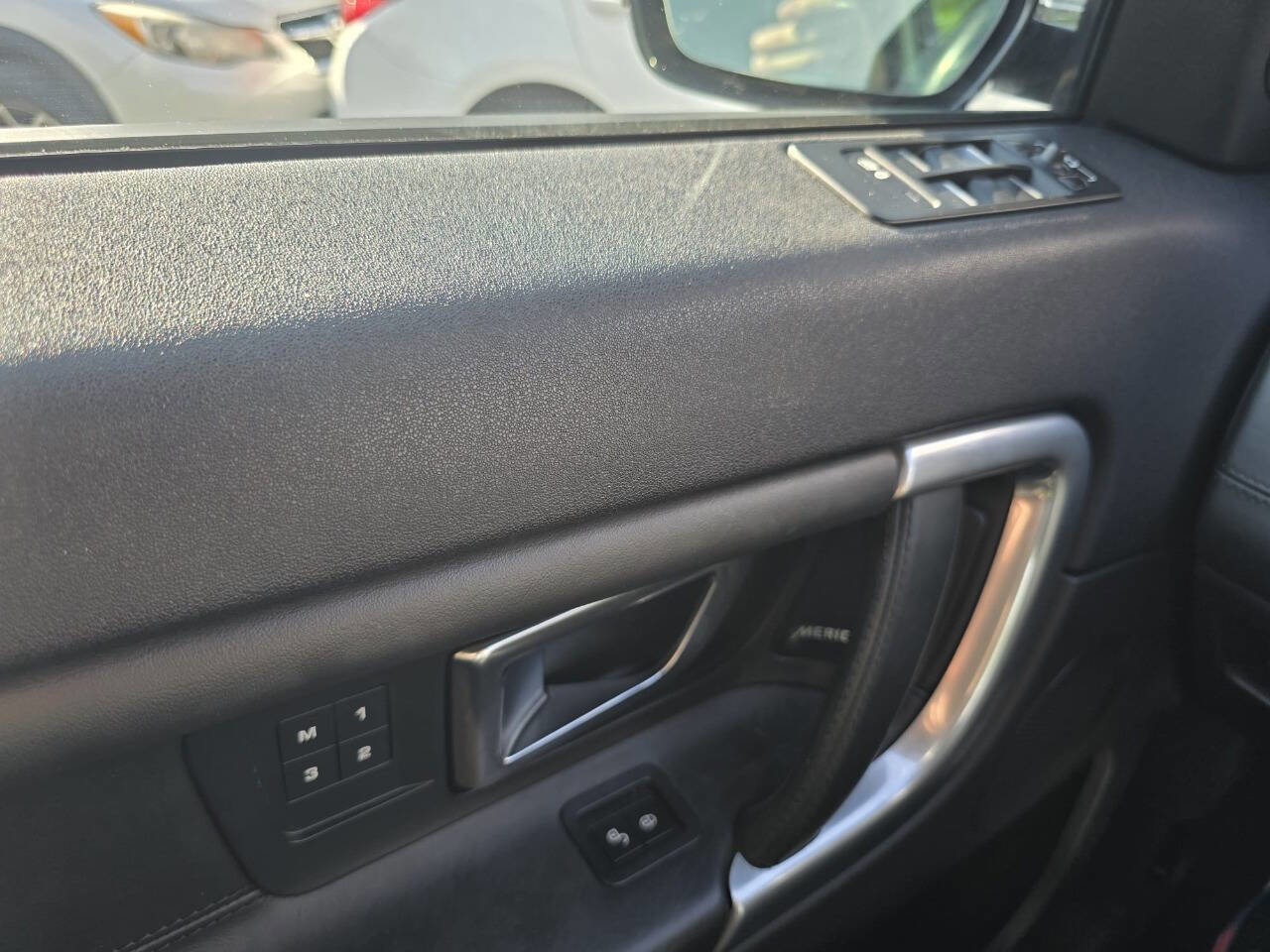 Used 2018 Land Rover Discovery Sport HSE Luxury image 44