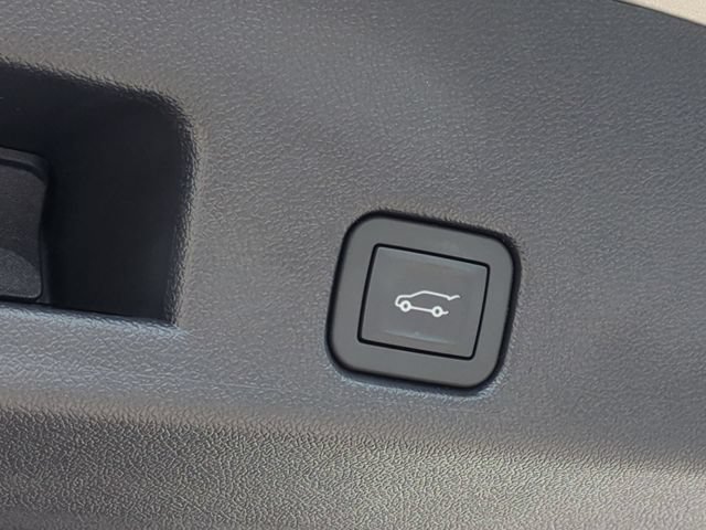 Used 2026 Chevrolet Traverse Z71 w/ Enhanced Driving Package AWD/4WD image 15