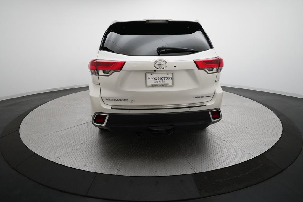 Used 2018 Toyota Highlander Limited Platinum image 26