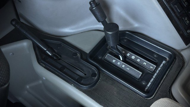 Used 2003 HUMMER H1 4-Door Wagon image 11