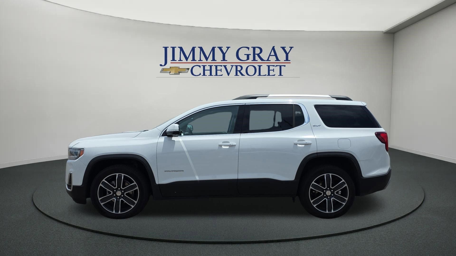 Used 2021 GMC Acadia SLT w/ Technology Package FWD image 2