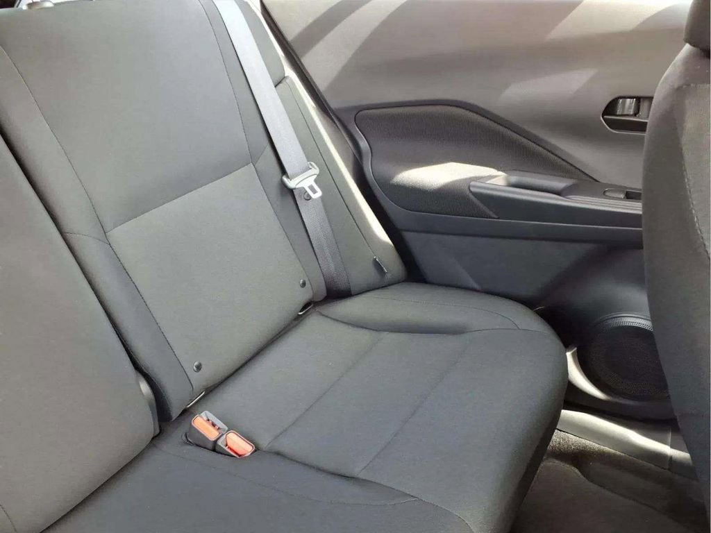 Used 2025 Nissan Kicks Play S image 18