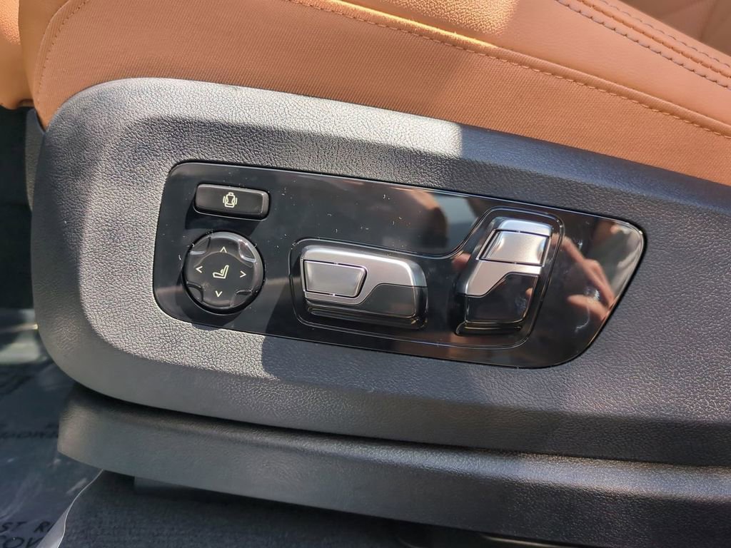 New 2026 BMW X5 xDrive40i w/ M Sport Package image 19