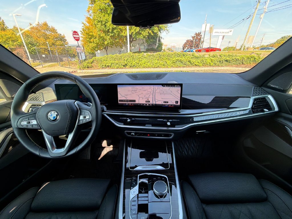 Used 2024 BMW X5 xDrive40i w/ Premium Package AWD/4WD image 18