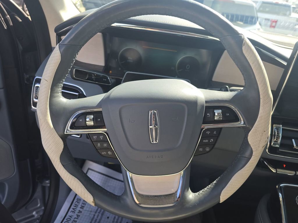 Used 2023 Lincoln Navigator L Black Label image 10