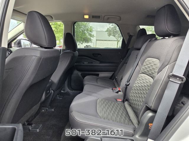 Used 2024 Nissan Pathfinder S AWD/4WD image 10