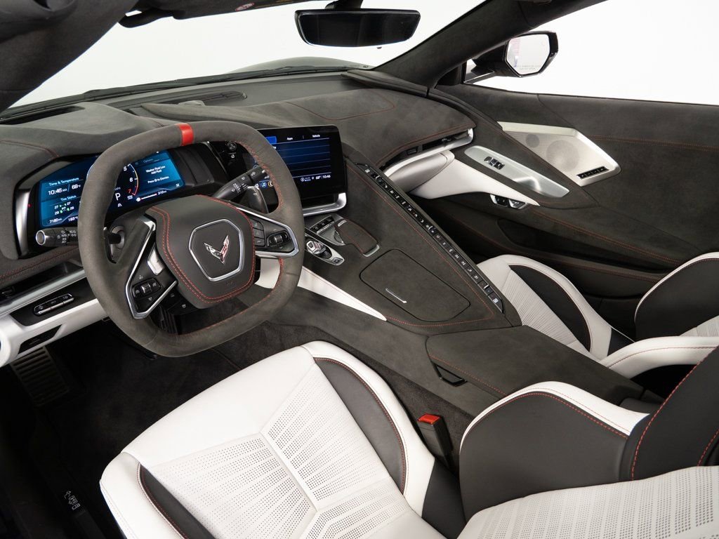 Used 2023 Chevrolet Corvette Stingray Premium Cpe w/ 3LT image 4