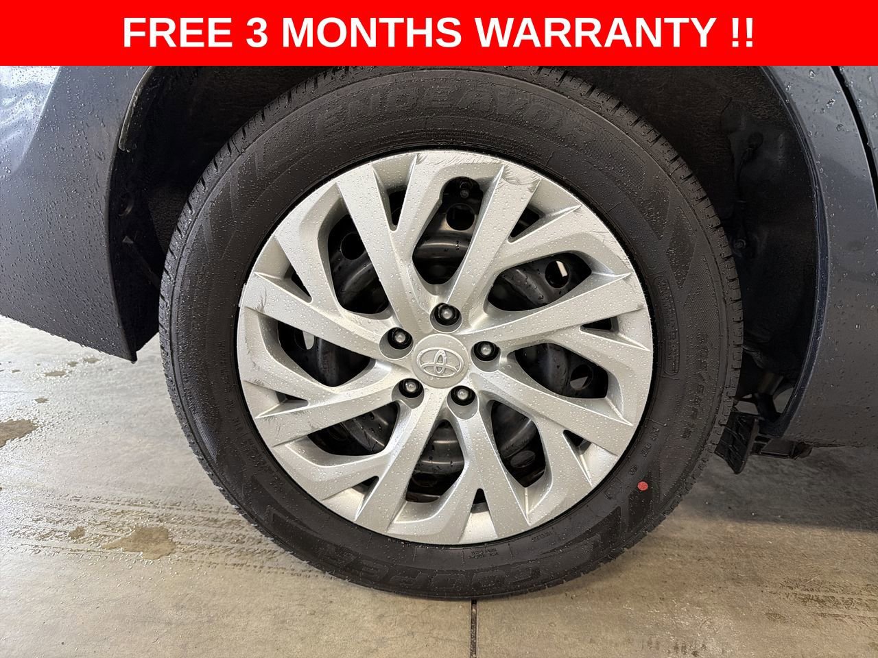 Used 2017 Toyota Corolla LE image 31