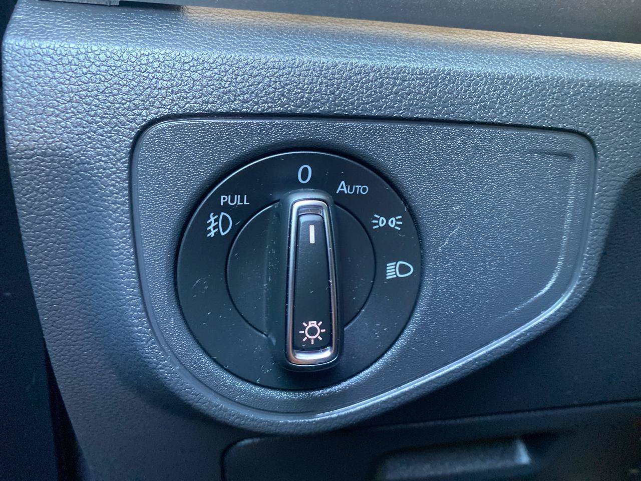 Used 2018 Volkswagen Atlas SEL Premium AWD/4WD image 23