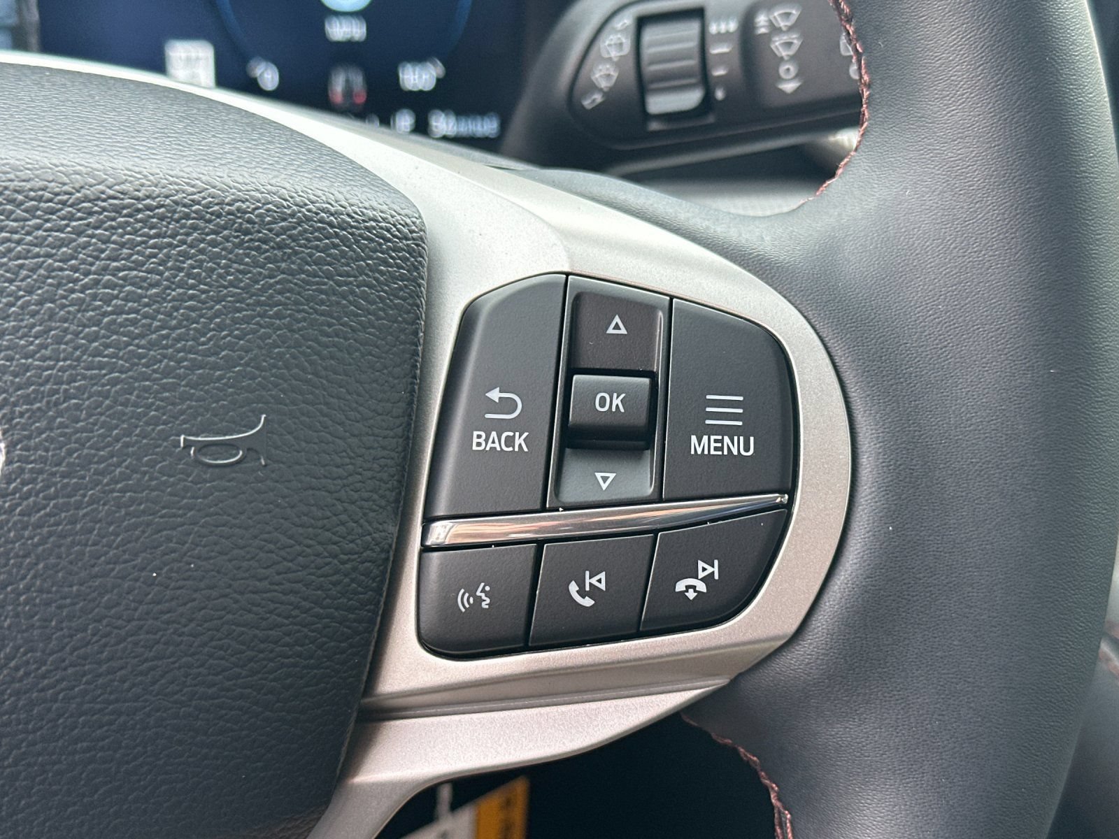 New 2026 Ford Explorer Active w/ Active Comfort Package RWD image 34