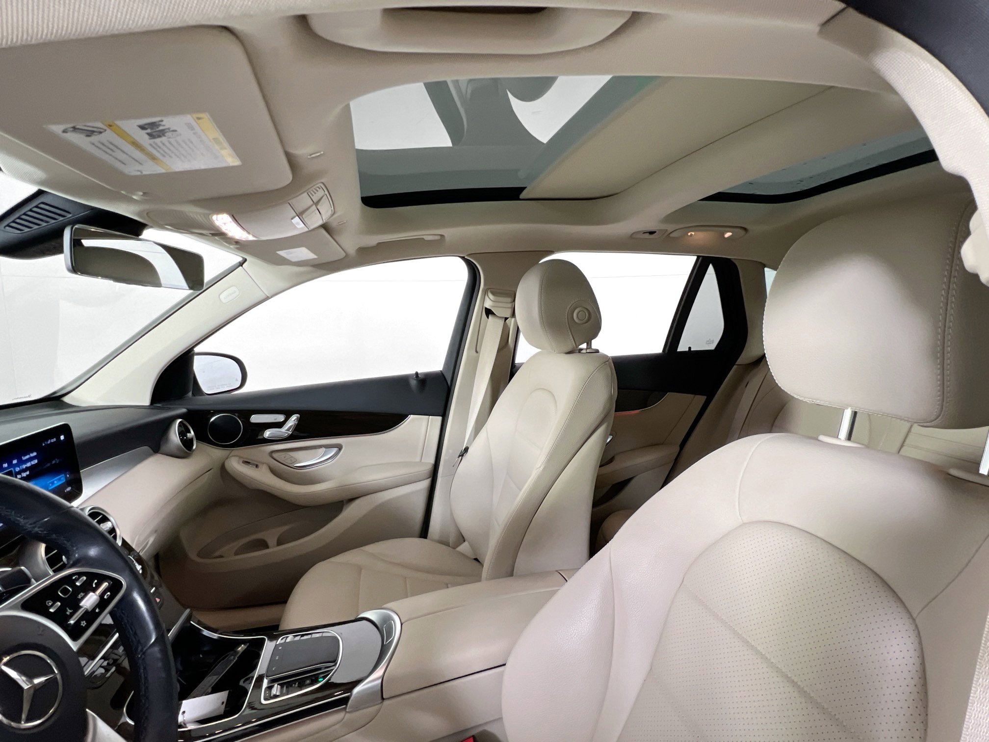 Used 2021 Mercedes-Benz GLC 300 4MATIC image 21