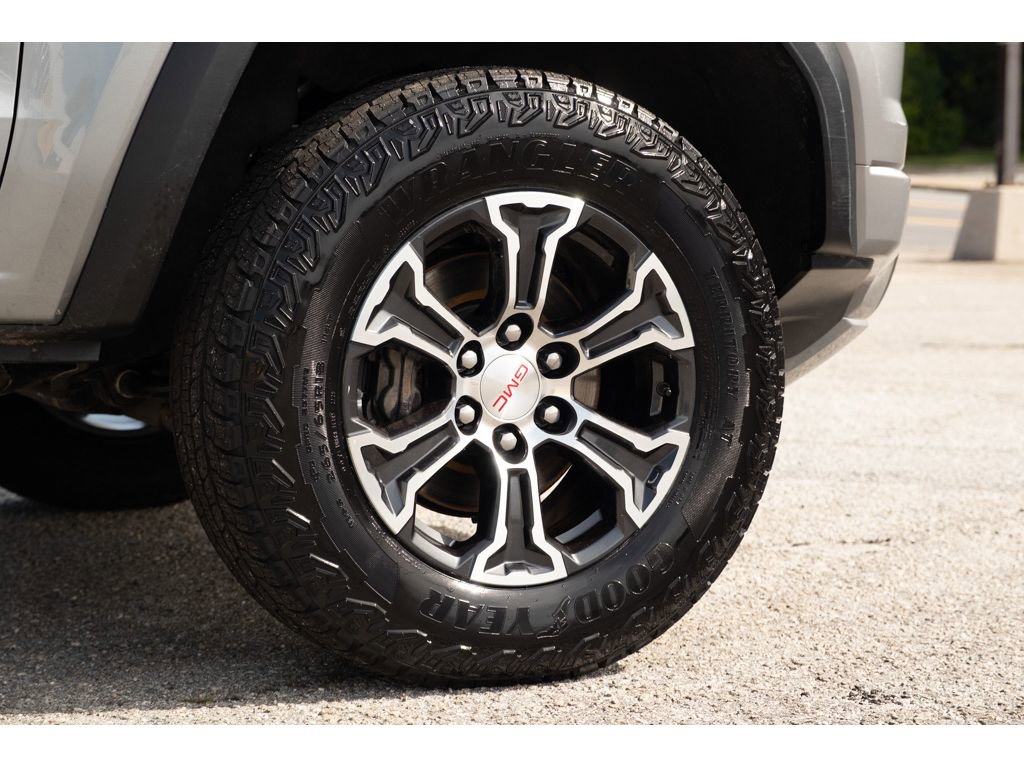 Used 2023 GMC Canyon AT4 w/ AT4 Premium Package AWD/4WD image 10