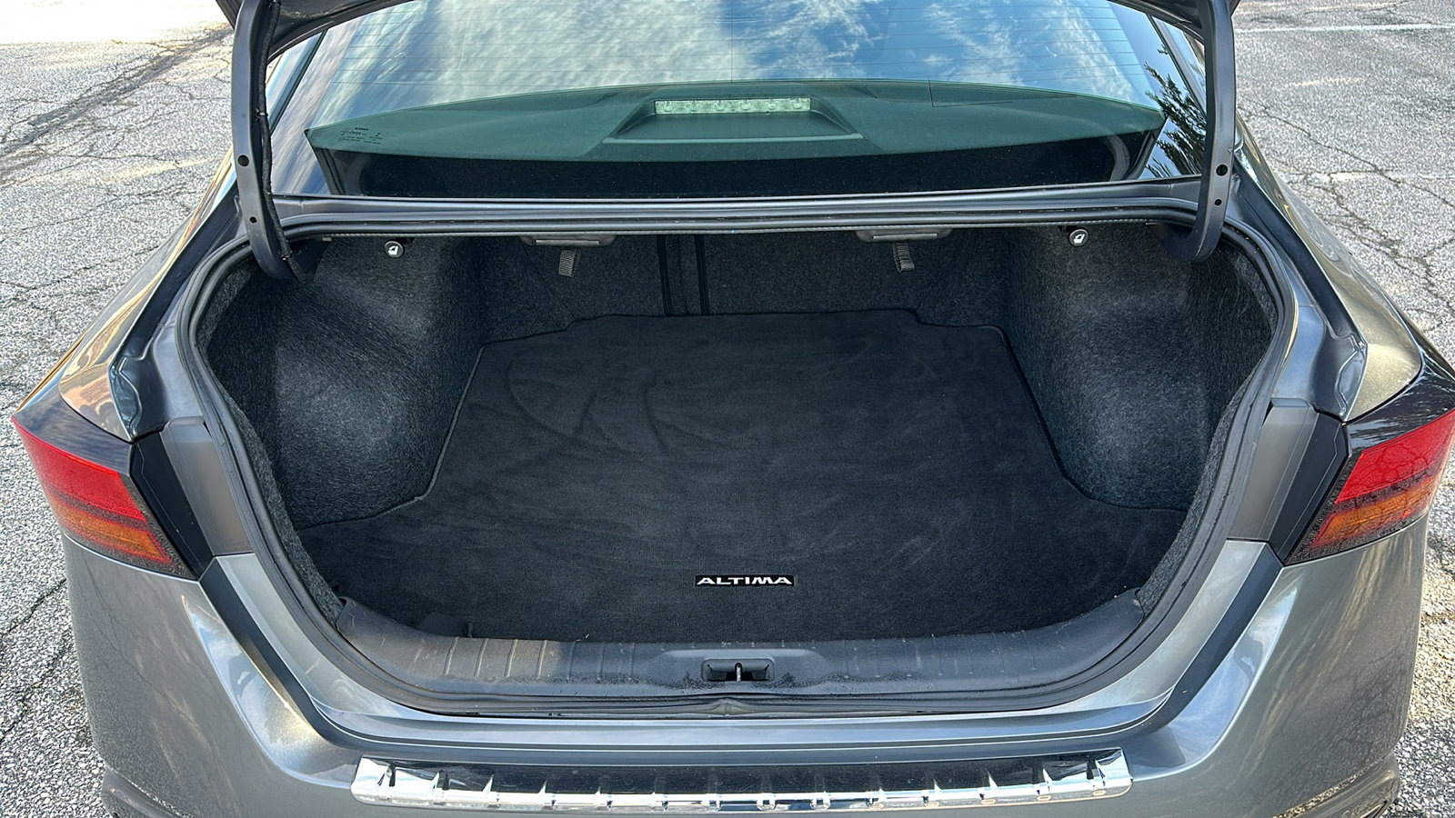 Certified 2020 Nissan Altima 2.5 SR image 7