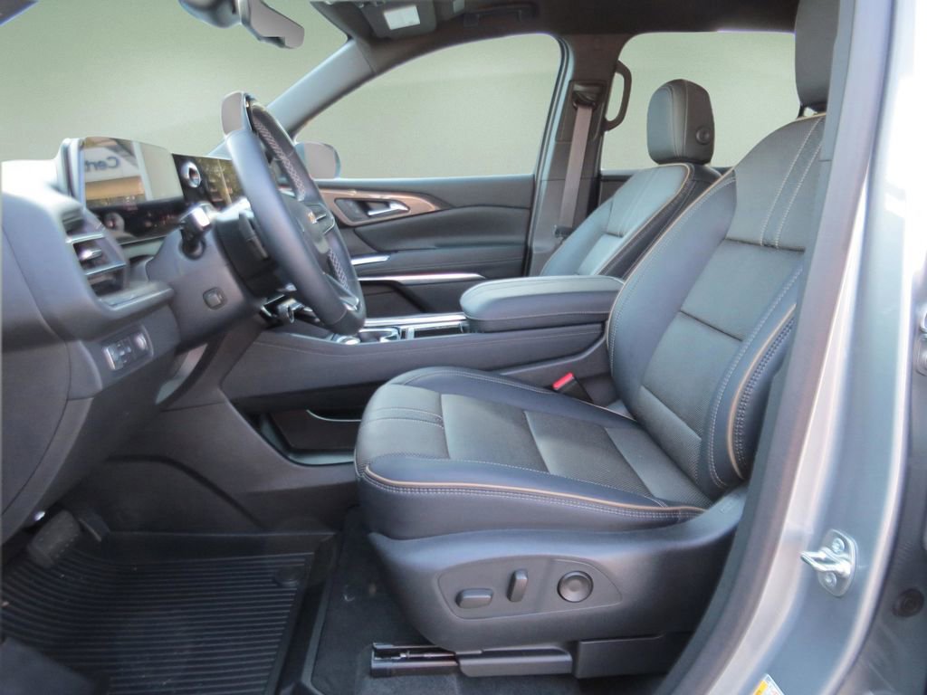 Certified 2025 Chevrolet Traverse High Country image 18