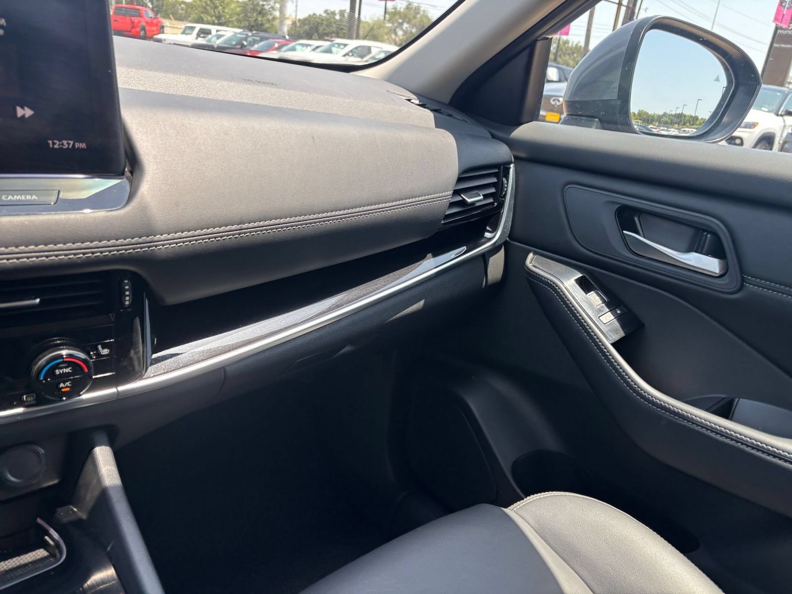 Used 2026 Nissan Rogue SL FWD image 38