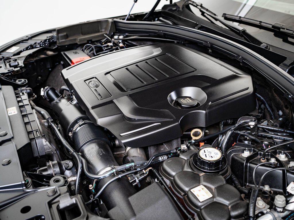 Used 2022 Land Rover Range Rover Velar R-Dynamic S image 47